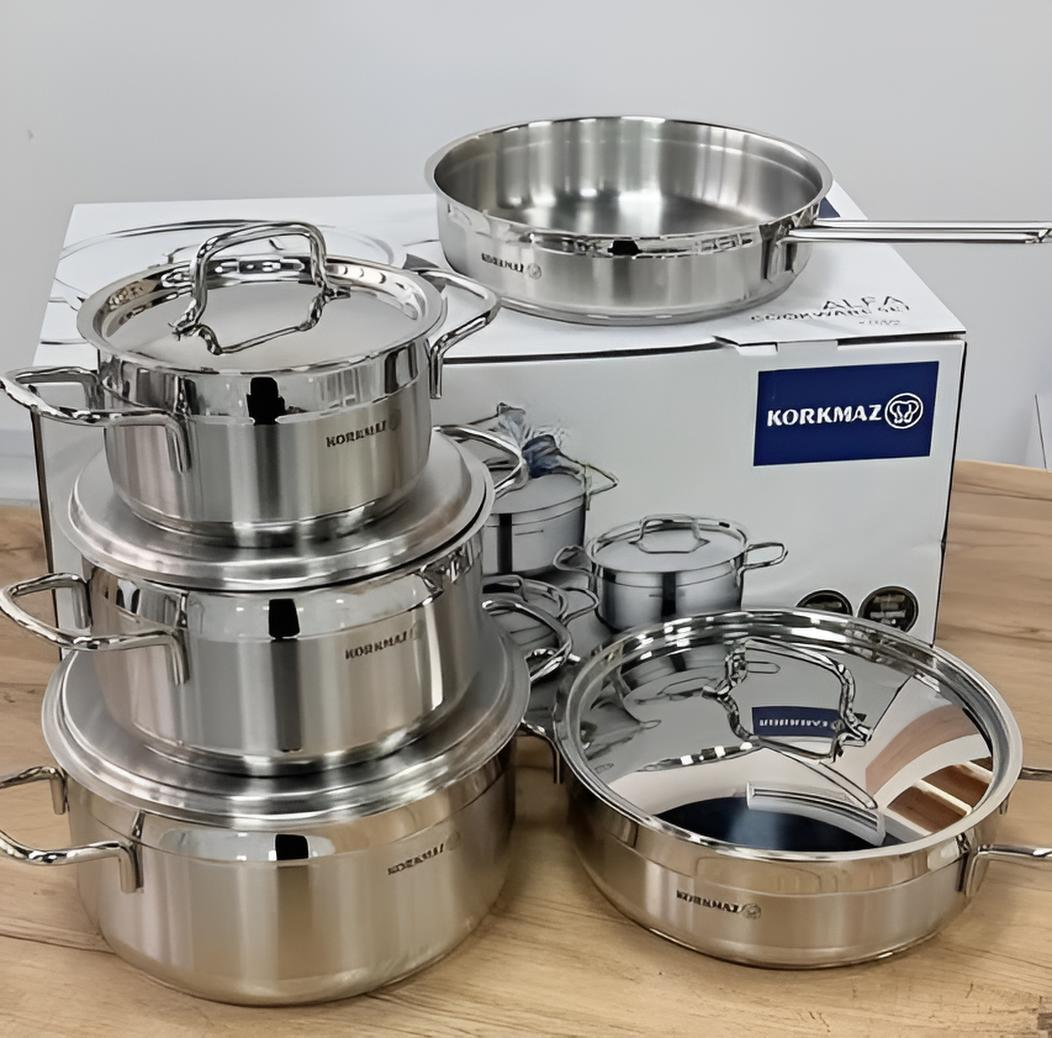 Set de Casseroles Korkmaz – 9 Pièces en Acier Inoxydable 18/10