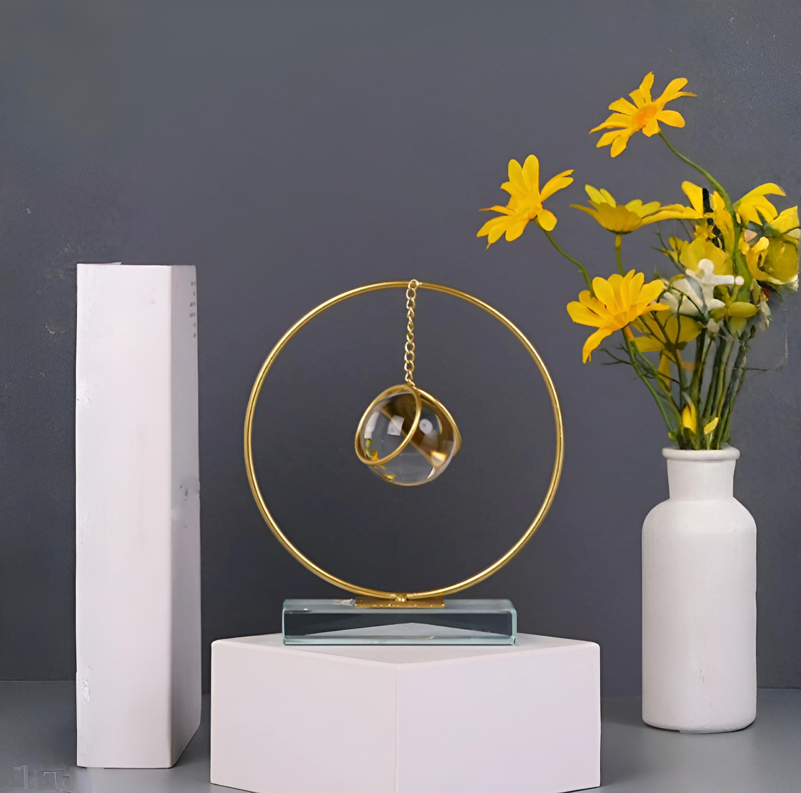 Pièce d’Artisanat – Boule de Cristal Décorative avec Support Métallique