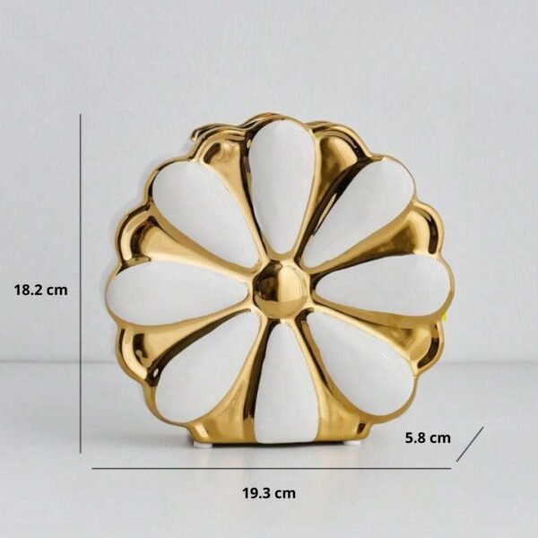 Vase Blanc en Céramique de Haute Qualité – Forme de Pétales Élégante – Image 4