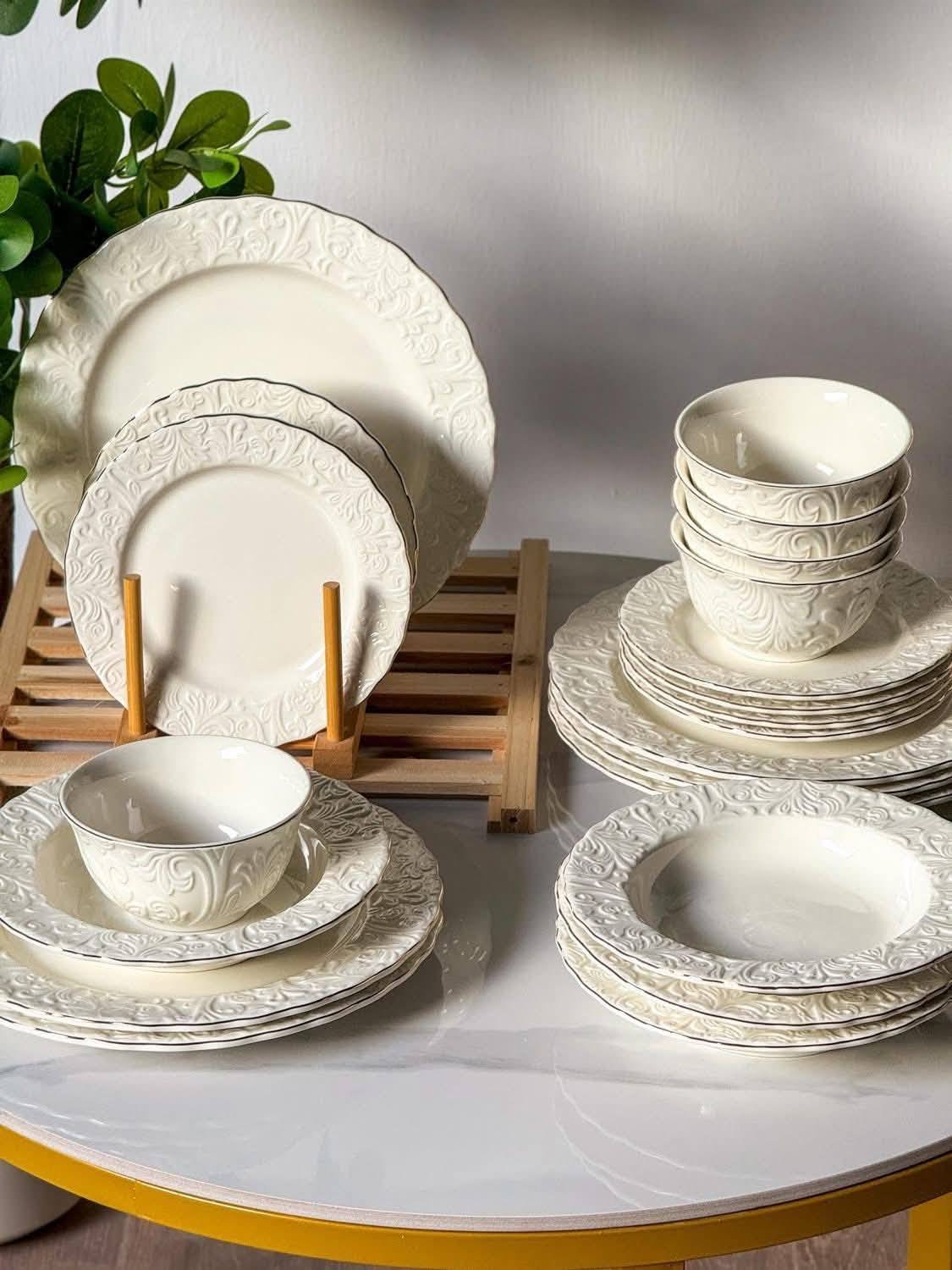 Service de Table AFGHANI 24 Pièces en Porcelaine – Bordure Dorée