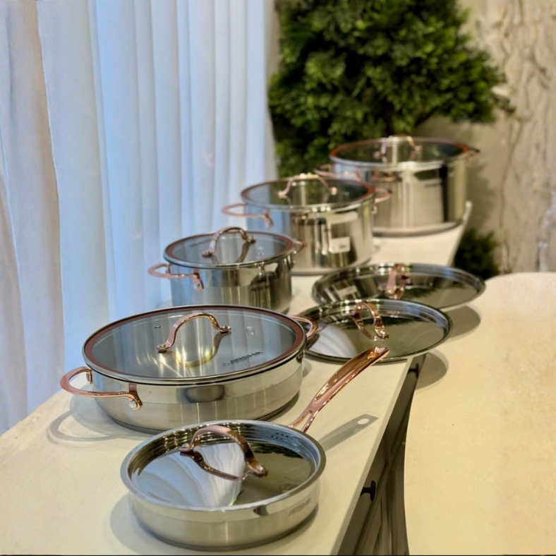 Batterie de cuisine ARSHIA 9 Pièces en acier inoxydable – Poignées effet cuivré