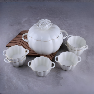 Service à soupe en porcelaine blanc avec louche – 8 pièces élégantes