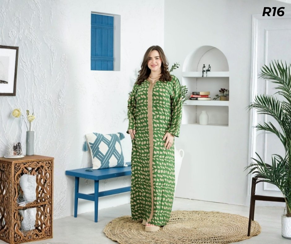 Robe Longue Fibrane Triangles Géométriques Vert et Beige – Galon Caramel | R16