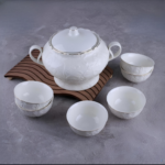 Service à soupe en porcelaine blanche et lisière dorée – 8 pièces