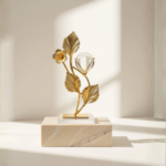 Sculpture Branche Dorée & Sphère Cristal | Déco Luxe – Image 2