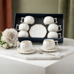Service à Café Turc 12 Pièces en porcelaine avec des touches dorées