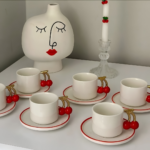 Service à Café Expresso en Porcelaine Blanche et Anses Cerises 3D – 12 Pièces – Image 2